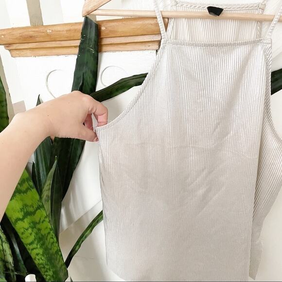 ALCOTT Silver sleeveless ribbed metallic blouse S - Picture 3 of 7